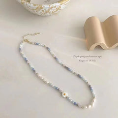 Floral necklace for special occasions