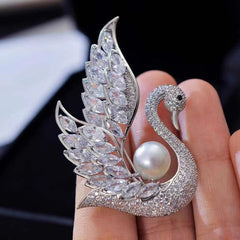 Brooch presented as a gift image 9