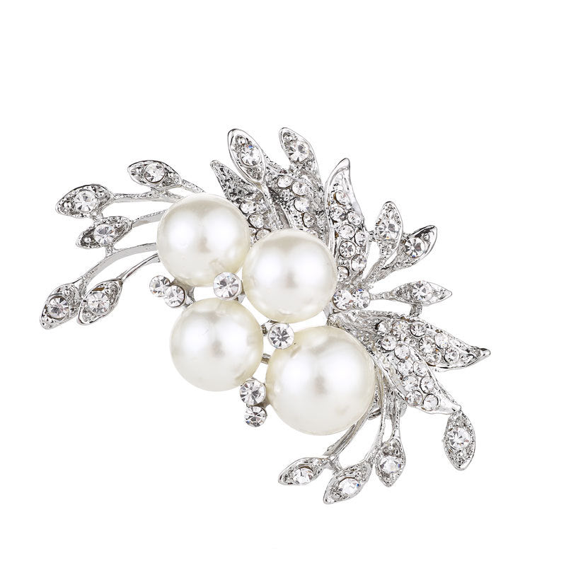 Stunning floral brooch with rhinestones image 2