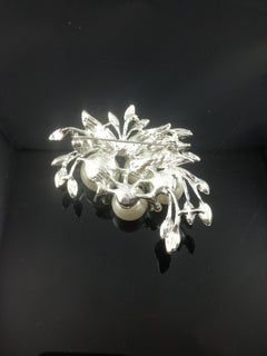 Unique floral design brooch image 5