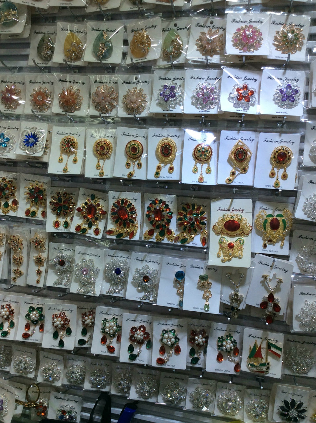 Versatile dog pin showcased with accessories - Image 7