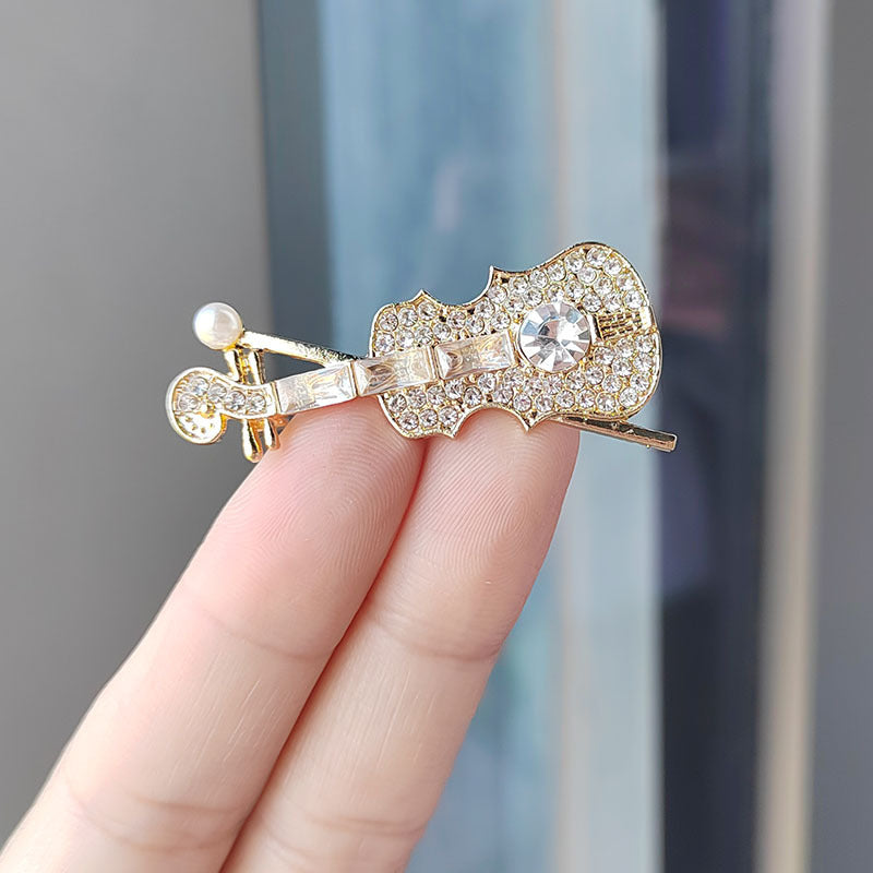 Lightweight Elegant Violin Pin display