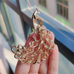 Fashion brooch with luxurious design 10