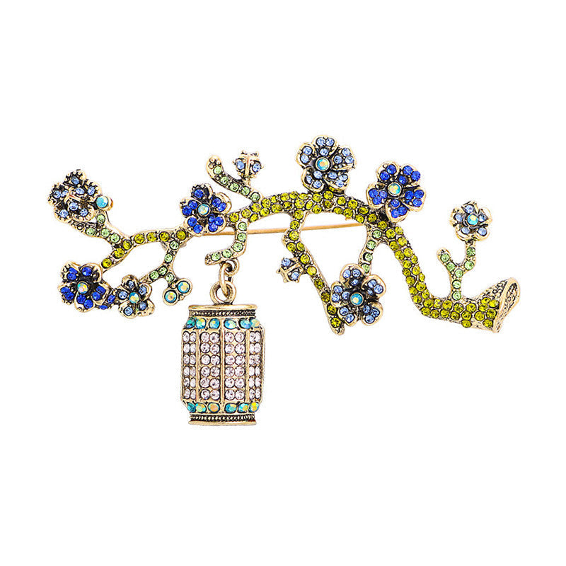Stylish brooch design showcasing artistic details