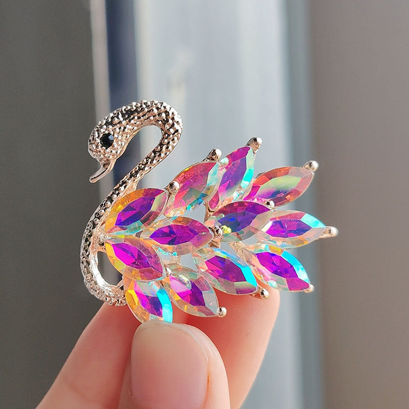 Versatile Swan Brooch for Any Outfit