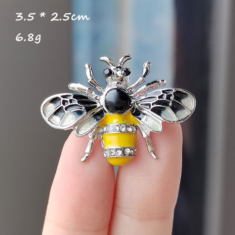 Bee Brooch Fashion Accessory Close-Up Image 9