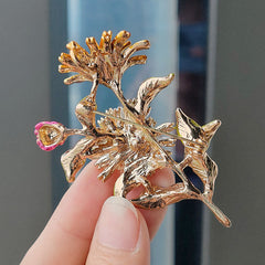 Stylish Daisy Design Brooch Pin