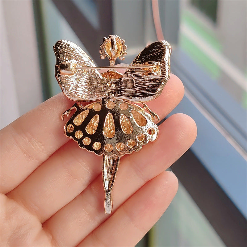 Elegant brooch on a stylish sweater