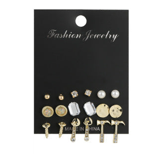 Adorable daisy stud earrings - perfect touch