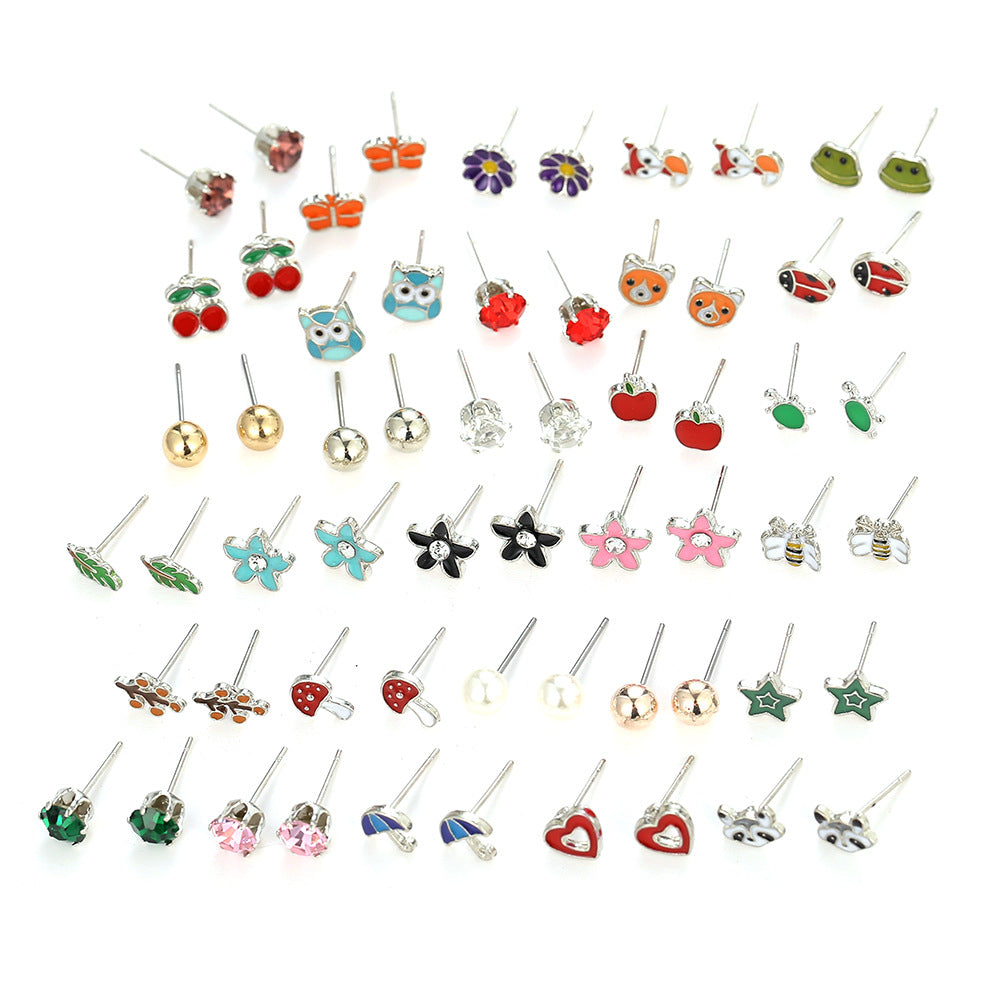 Close-up of fox earrings and their details