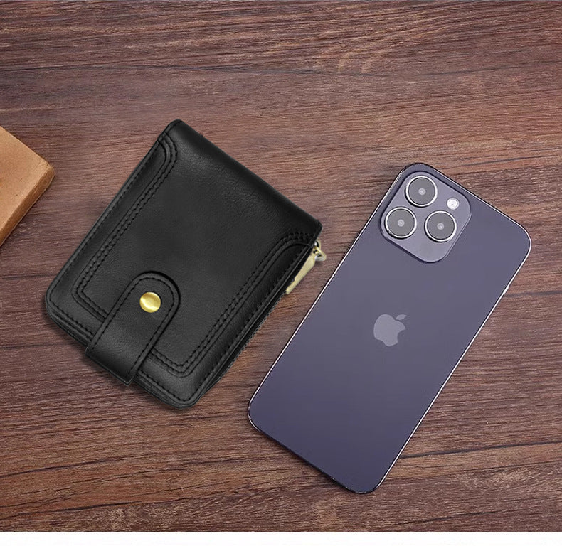 Zipper closure of men's wallet with detailed stitching