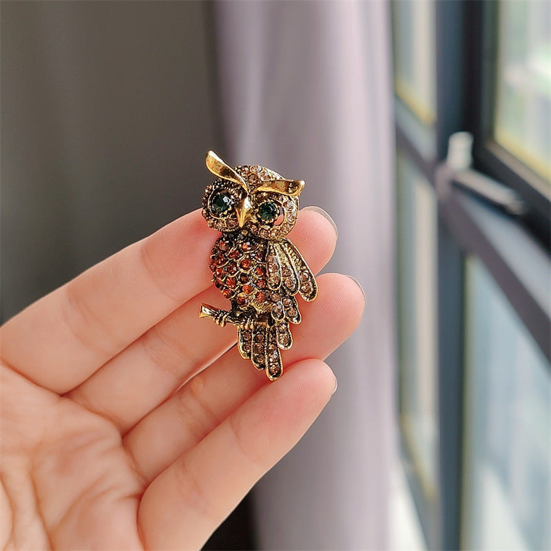 Elegant Owl Brooch in Different Color Options