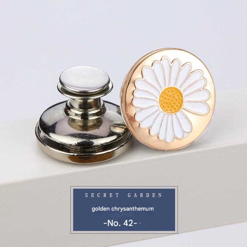 Casual Outfit with Adjustable Jeans - Image 9