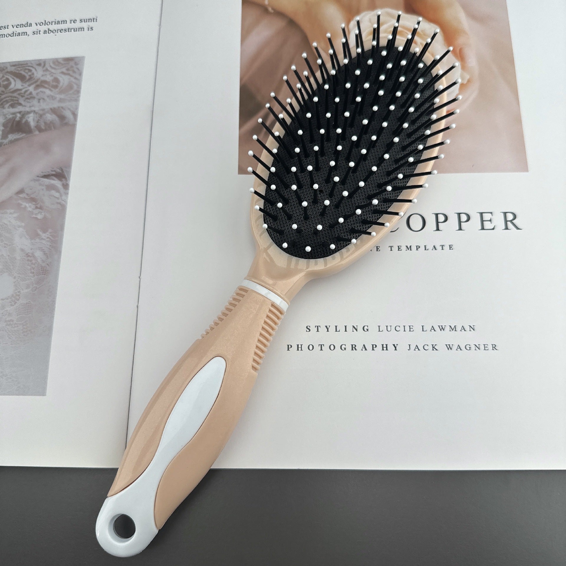 Lightweight hair comb in multiple colors - image 3